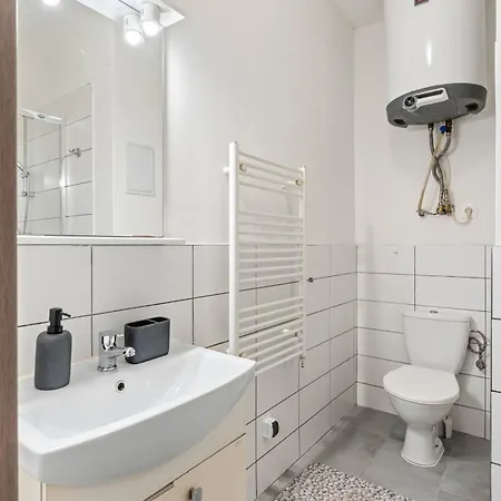 Secret Courtyard Apartment