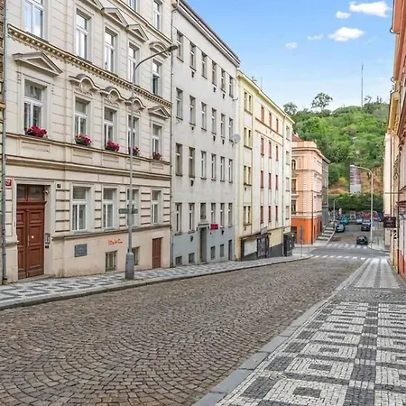 Apartment Secret Courtyard Prag
