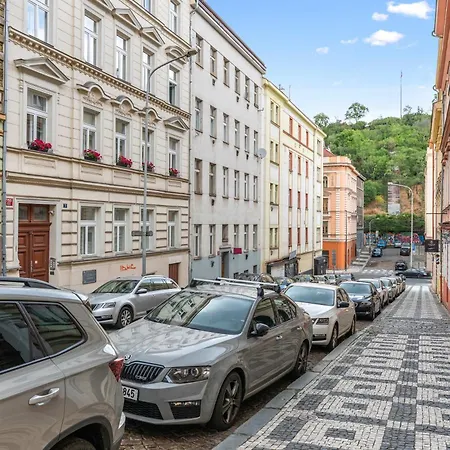 Apartment Secret Courtyard